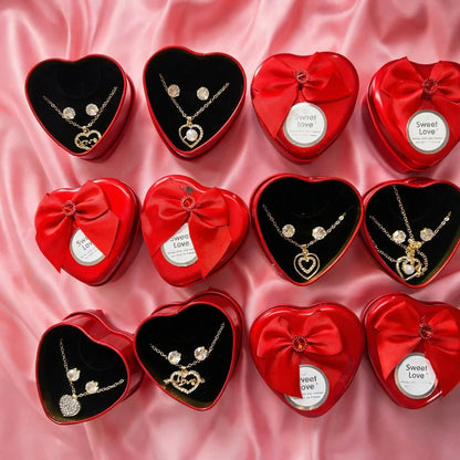 Heart Pendant Necklace Gift Set